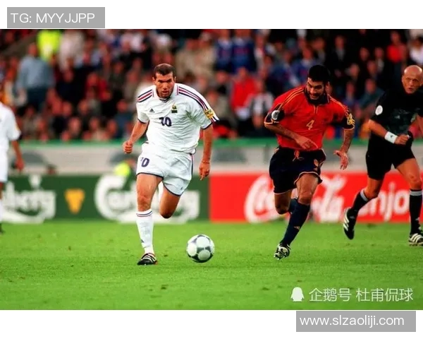 齐达内欧冠传奇解析：绿茵智慧与领导力的成功密码揭秘